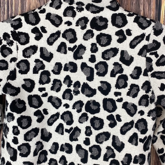 Tahari White & Black Leopard Print Mock Turtle Neck 3/4 Sleeve Top- Size XS - Picture 5 of 8